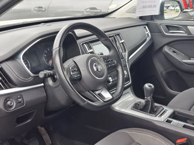 MG RX5 1.5T STD 2WD MT 5P 2023 - Imagen 7 de 16