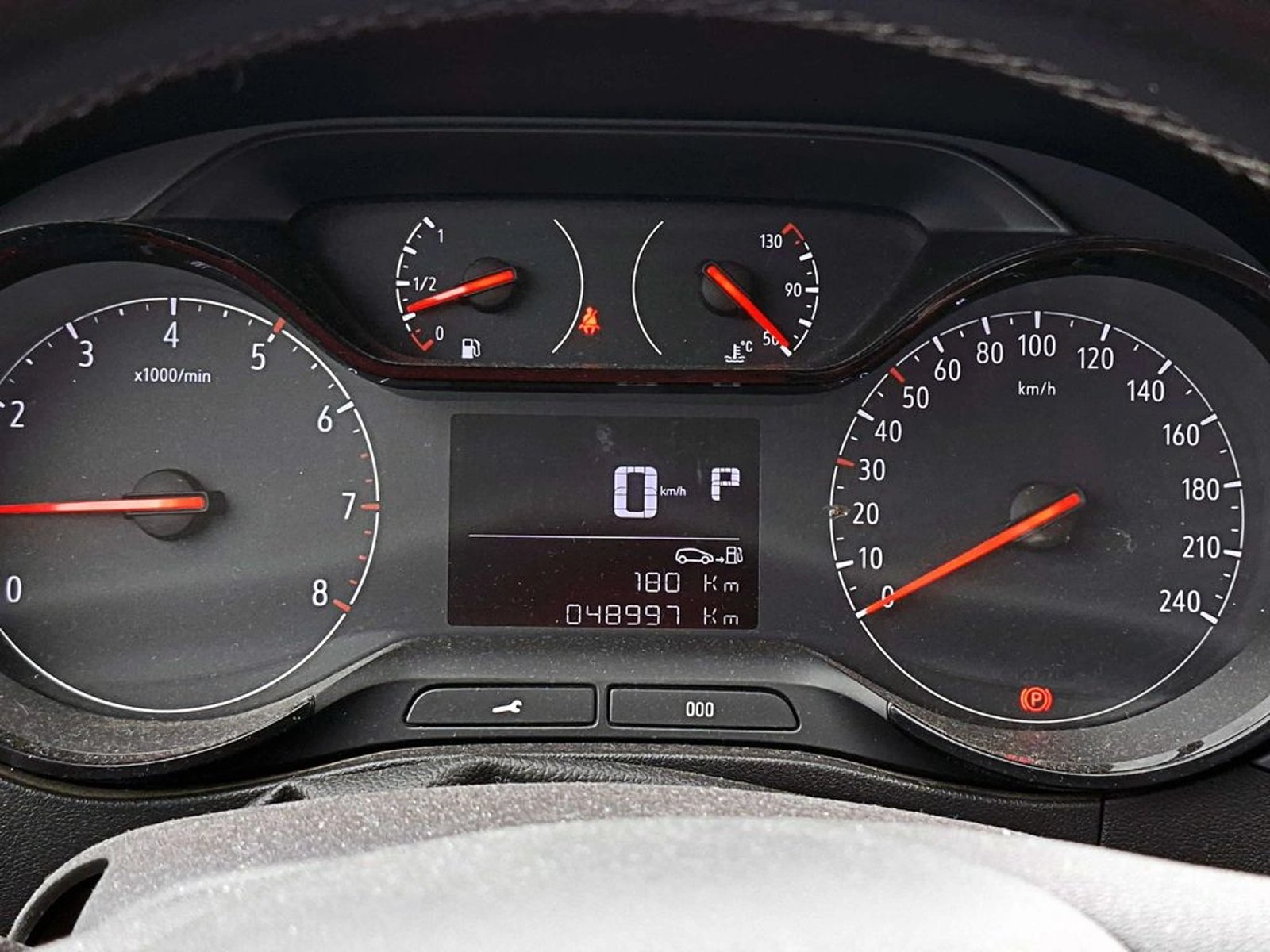 Opel CROSSLAND 1.2T 4X2 AT6 5P 2022 - Imagen 9 de 12