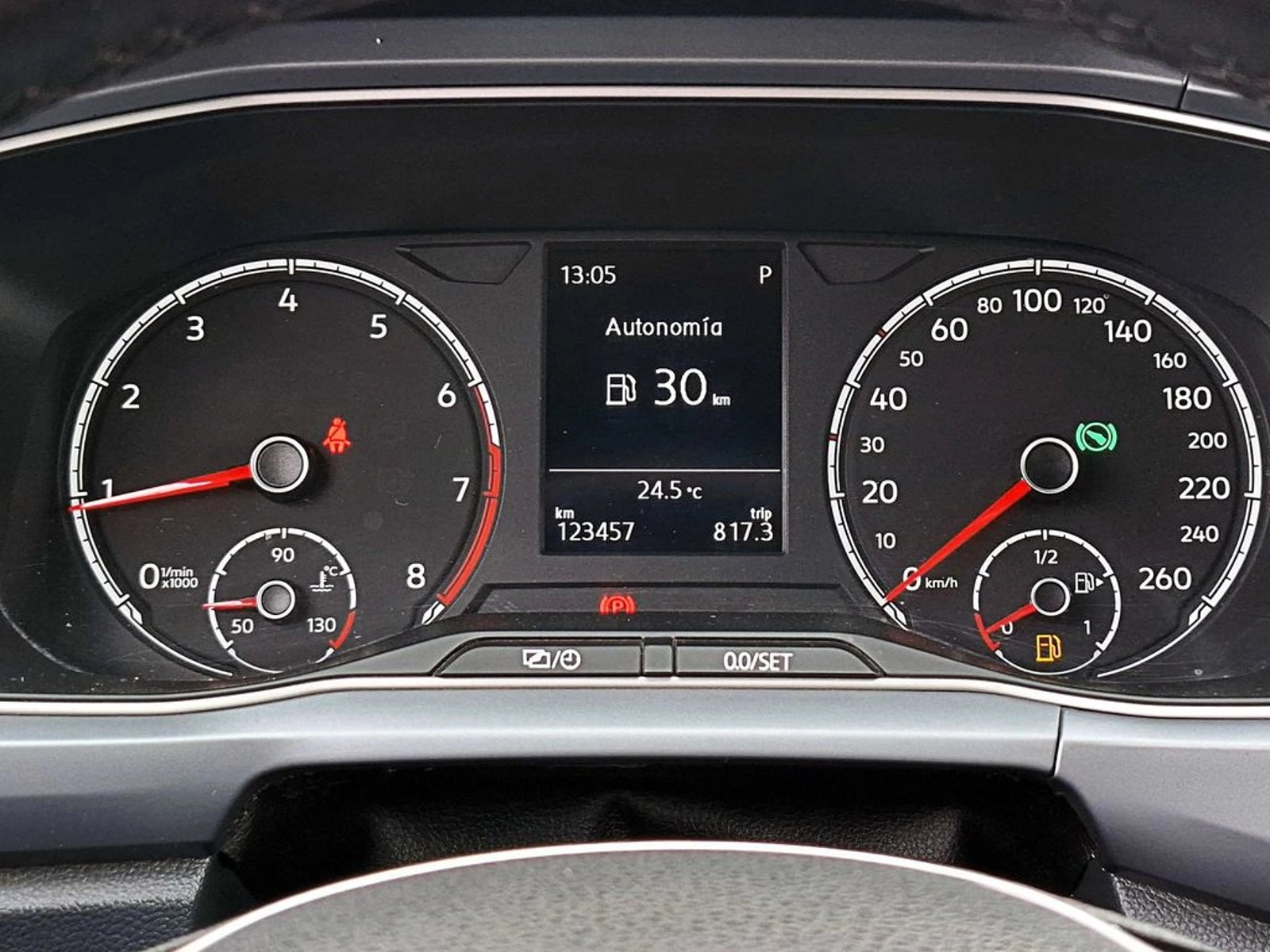VOLKSWAGEN T-CROSS COMFORTLINE 1.6 AUT 2021 - Imagen 14 de 18