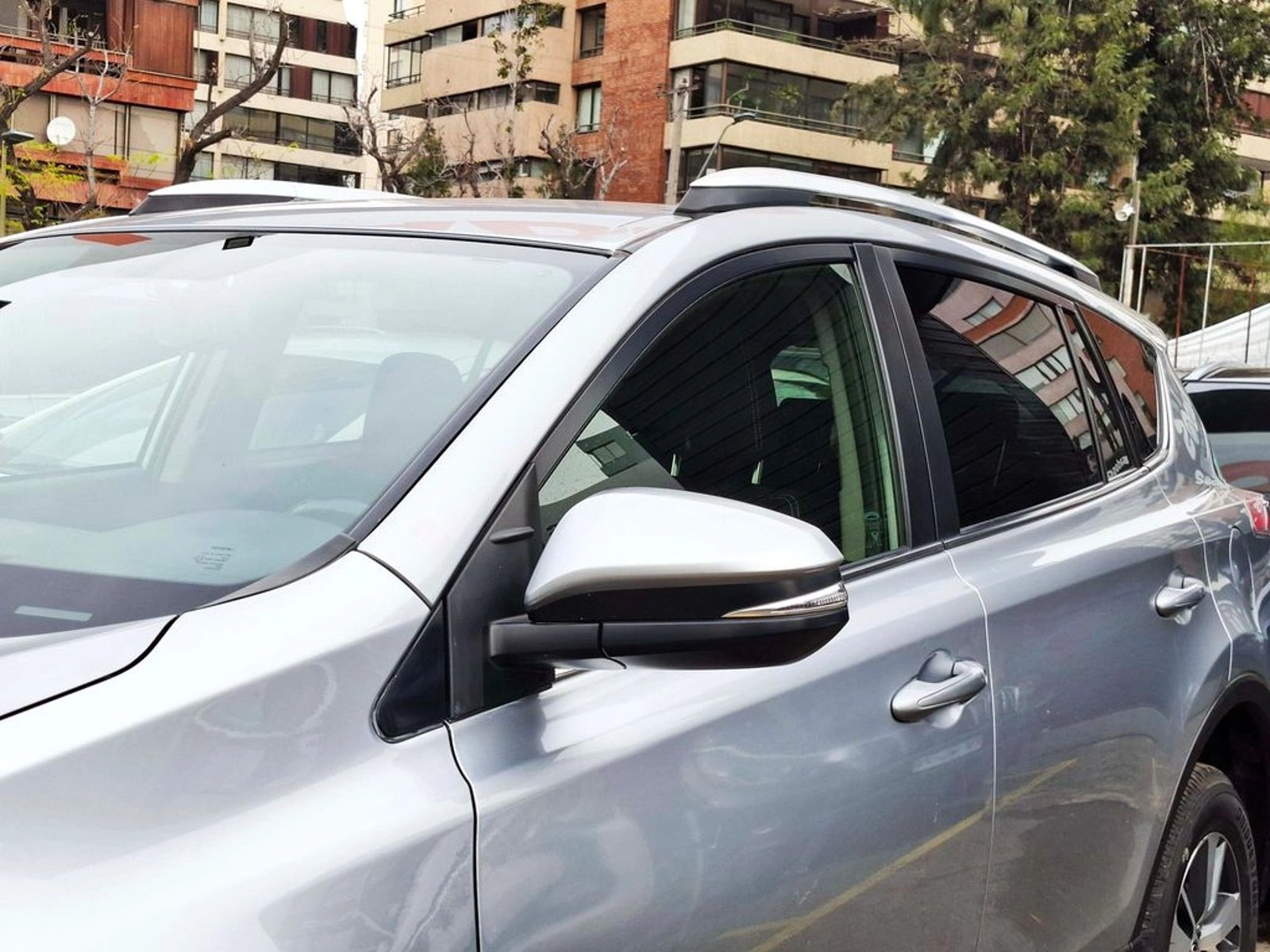 Toyota RAV4 2.0 SÚPER LUJO AUT 4X2 2019 - Foto 5 de 20