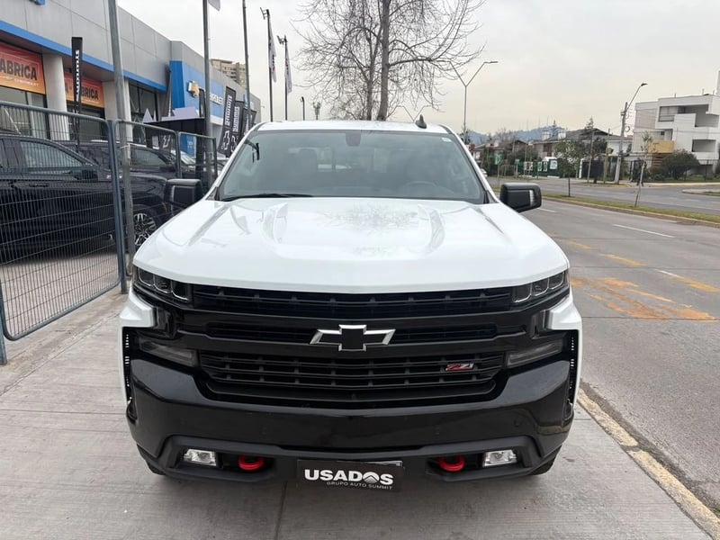 Chevrolet SILVERADO 5.3 LT TRAILBOSS Z71 4X4 AT 4P 2022 - Imagen 3 de 12