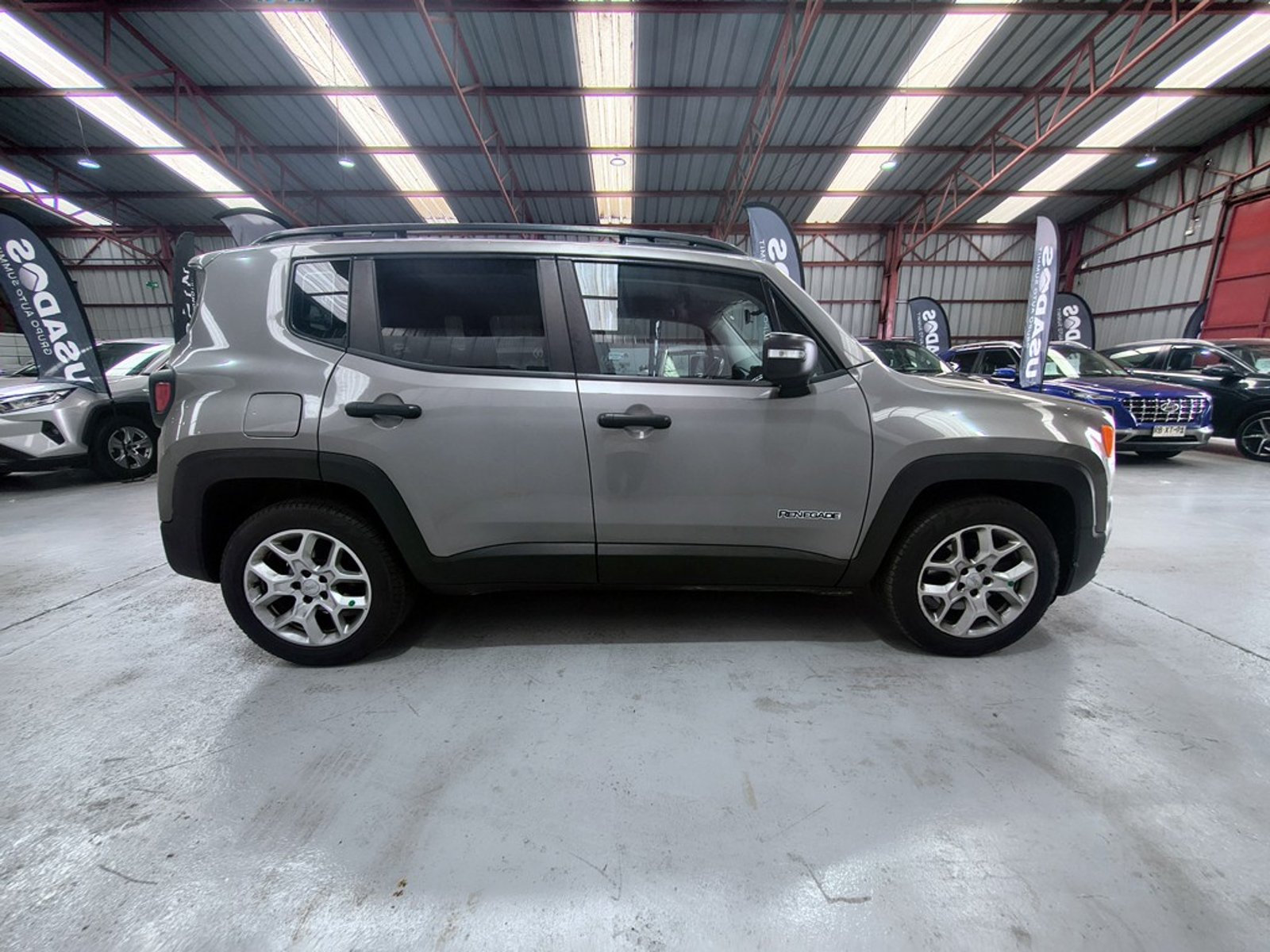 Jeep RENEGADE 1.8 SPORT LX 2018 - Foto 5 de 20
