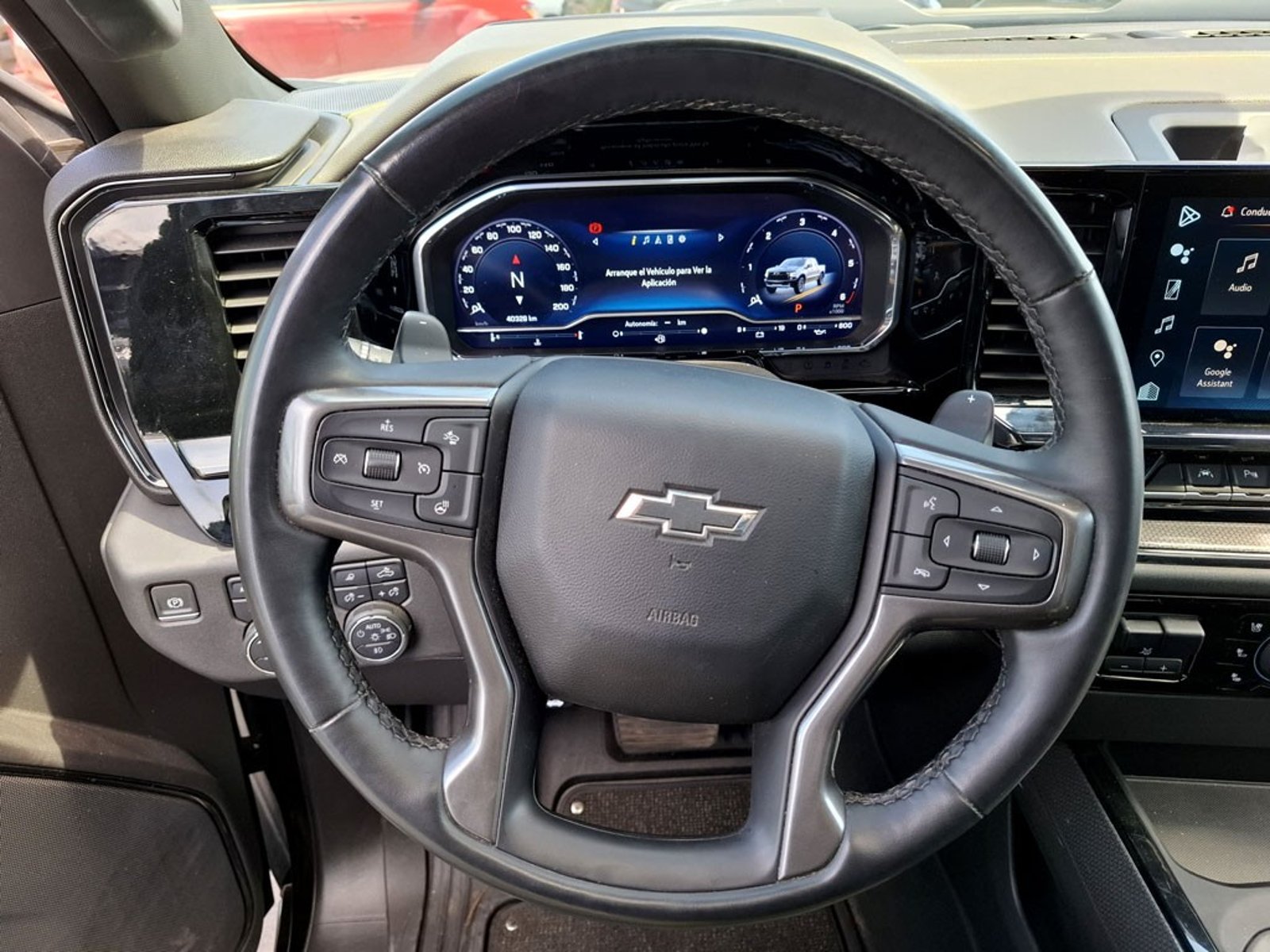 CHEVROLET SILVERADO ZR2 6.2 4X4 AUT 2024 - Imagen 13 de 20