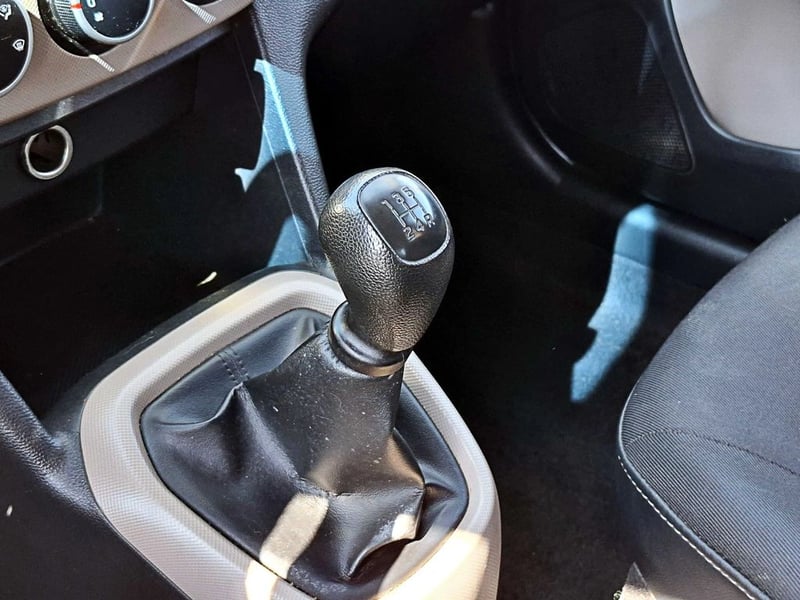 Hyundai GRAND I10 1.2 GLS 2AB AC ABS MT 2018 - Imagen 18 de 18