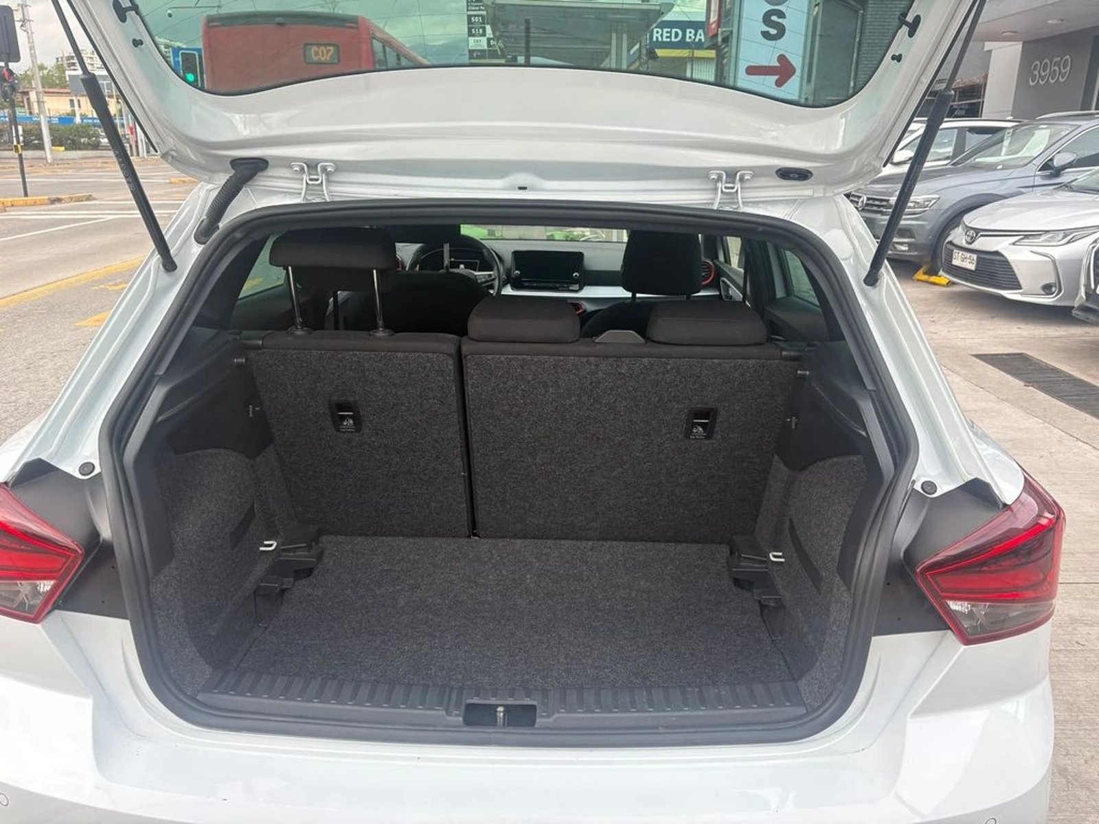 SEAT IBIZA 1.0 FR AT 2026 - Imagen 12 de 12