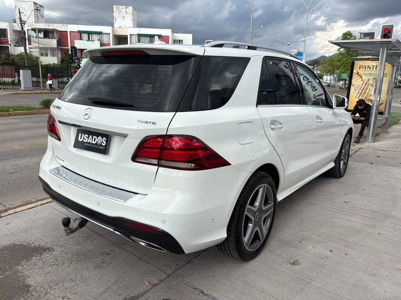 Mercedes-Benz GLE 400 3.0 4MATIC SPORT 4WD AT 5P 2019 - Imagen 5 de 15