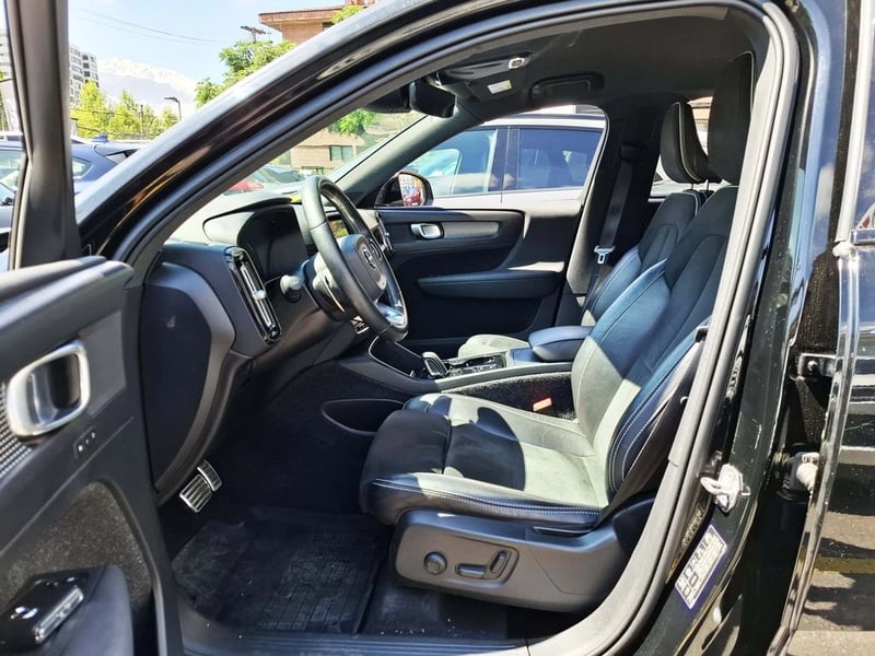 Volvo XC40 2.0 2020 - Imagen 14 de 20