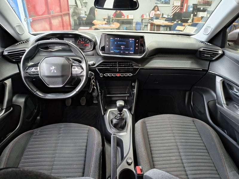 Peugeot 2008 1.5 SIGNATURE BLUEHDI 2021 - Imagen 16 de 20
