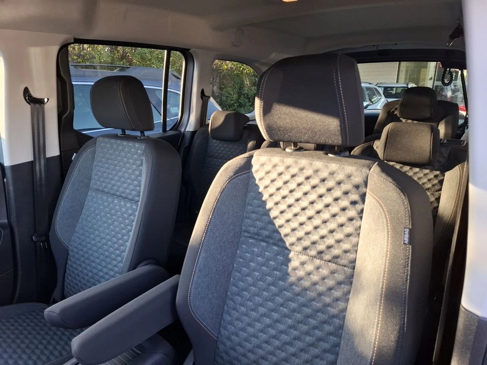 Peugeot RIFTER ALLURE 4X2 1.5 AUT 2026 - Imagen 18 de 20