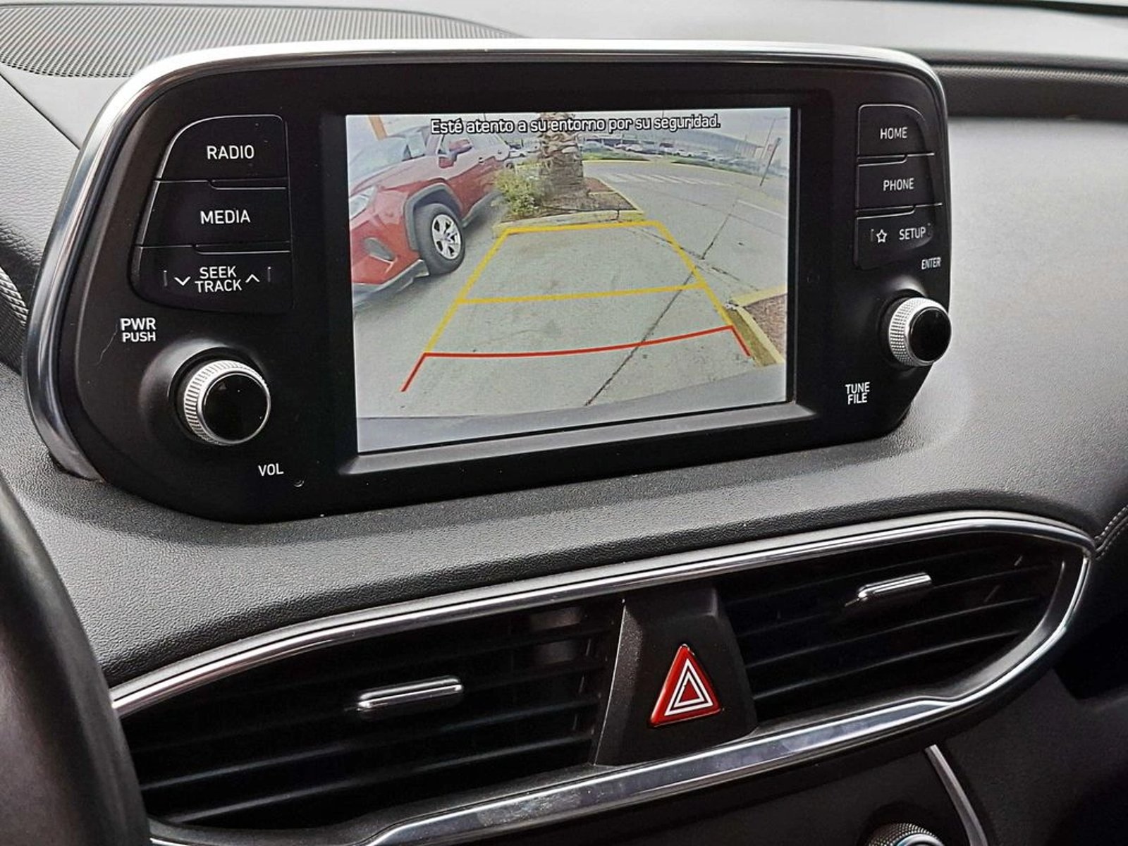 Hyundai SANTA FE 2.4 PLUS 4X2 AT 2021 - Imagen 16 de 18