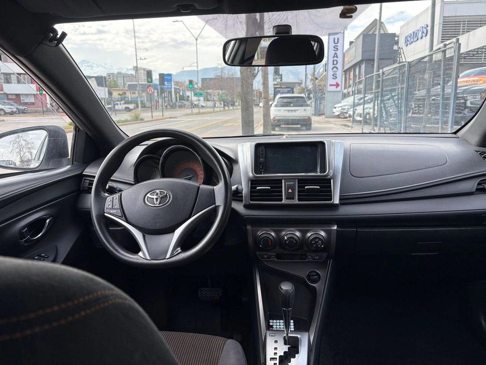 Toyota YARIS 1.5 Sport Gli 2016 - Imagen 6 de 10
