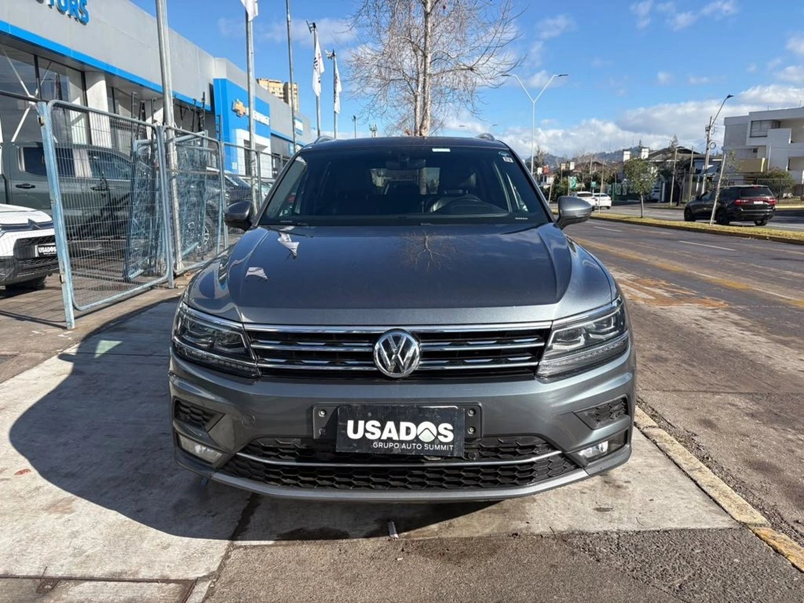Volkswagen TIGUAN 2.0 TDI COMFORTLINE 4M 5P AT 4X4 DIESEL 2019 - Foto 3 de 13