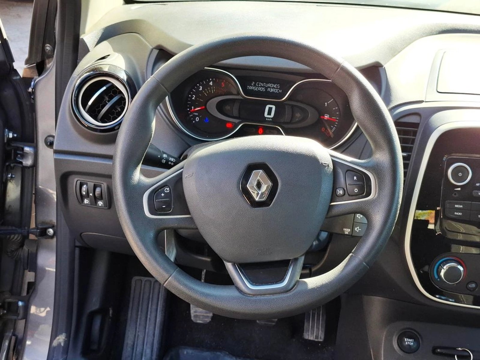 RENAULT CAPTUR CAPTUR LIFE 1.5 MT DIESEL 2021 - Imagen 15 de 20