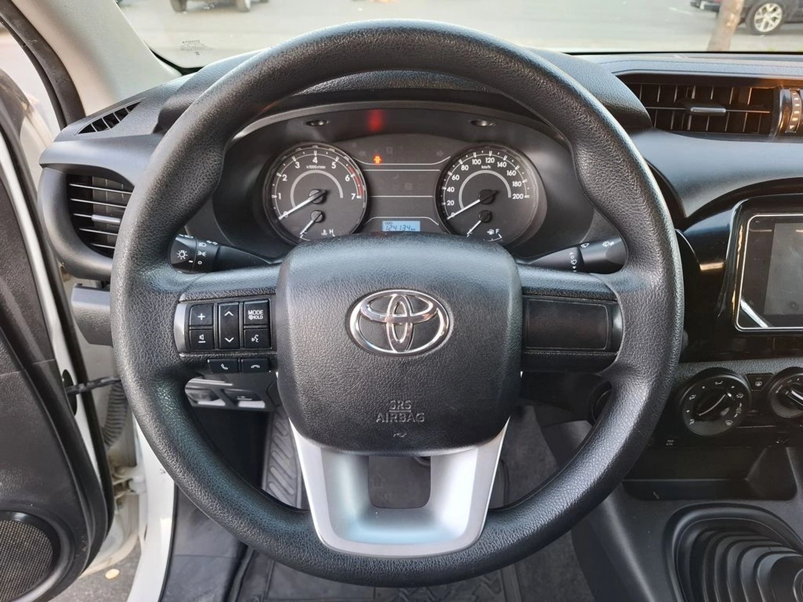 TOYOTA HILUX 2.7 DX MT 4x2 2021 - Imagen 15 de 20