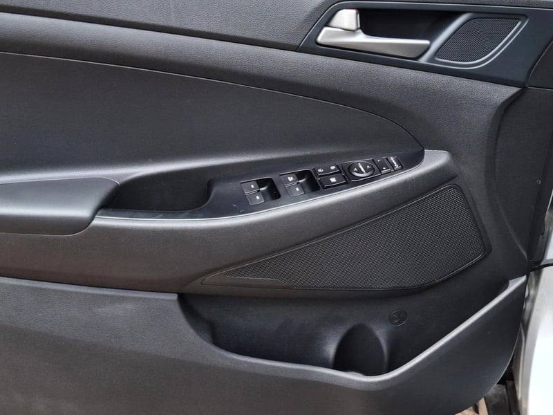 Hyundai TUCSON 2.0 PLUS 2WD AT 5P 2018 - Imagen 11 de 20