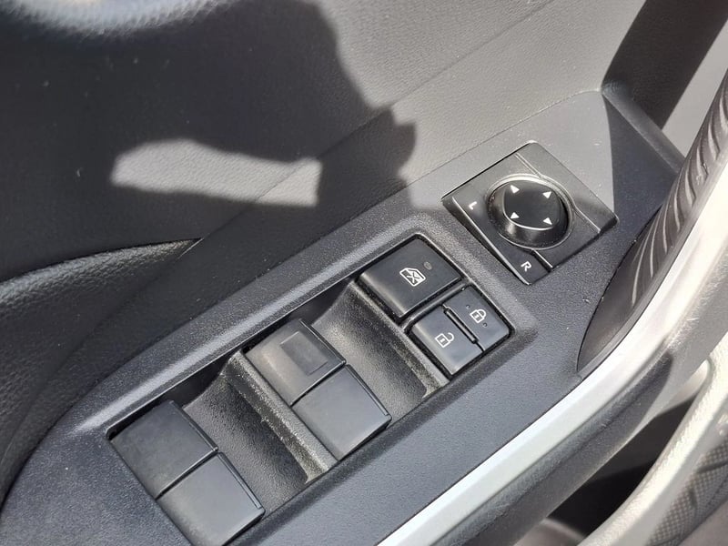 Toyota RAV4 2.0 XLE AT 2019 - Imagen 12 de 19