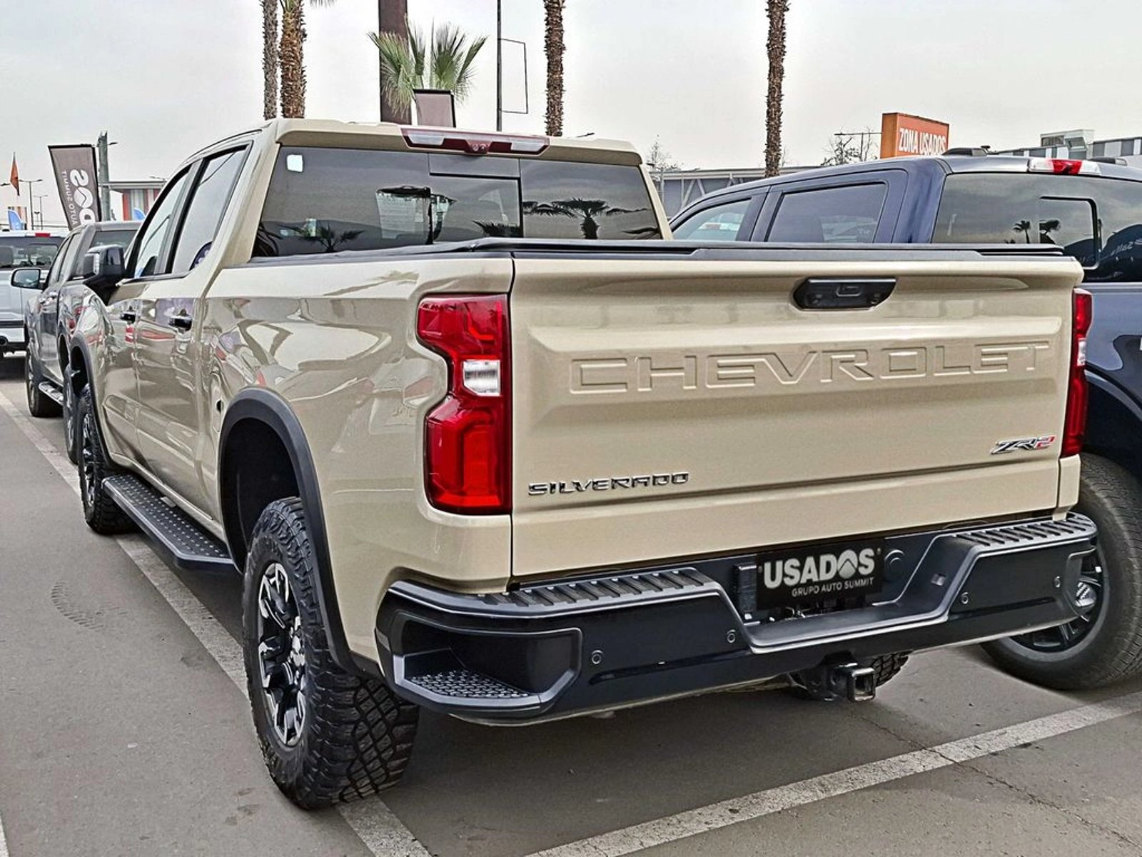 CHEVROLET SILVERADO ZR2 6.2 4X4 AT 2023 - Imagen 8 de 20
