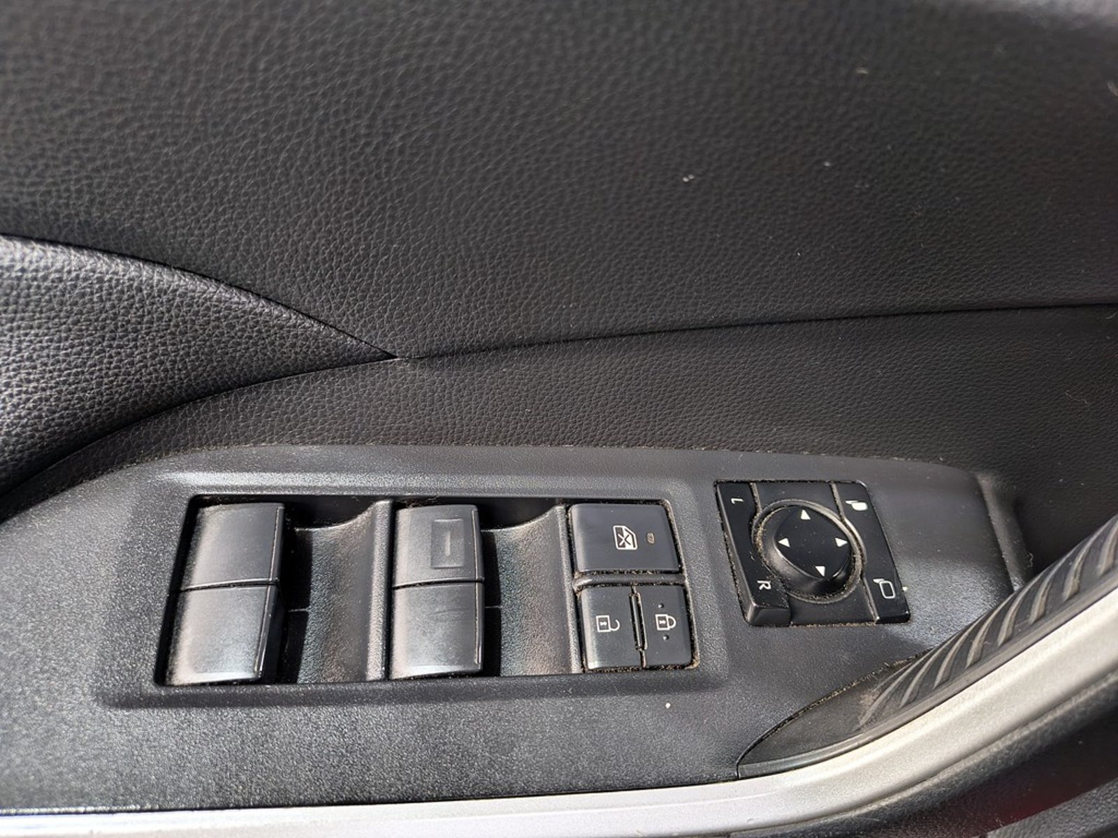 Toyota RAV4 LE 2.0 2021 - Imagen 9 de 20