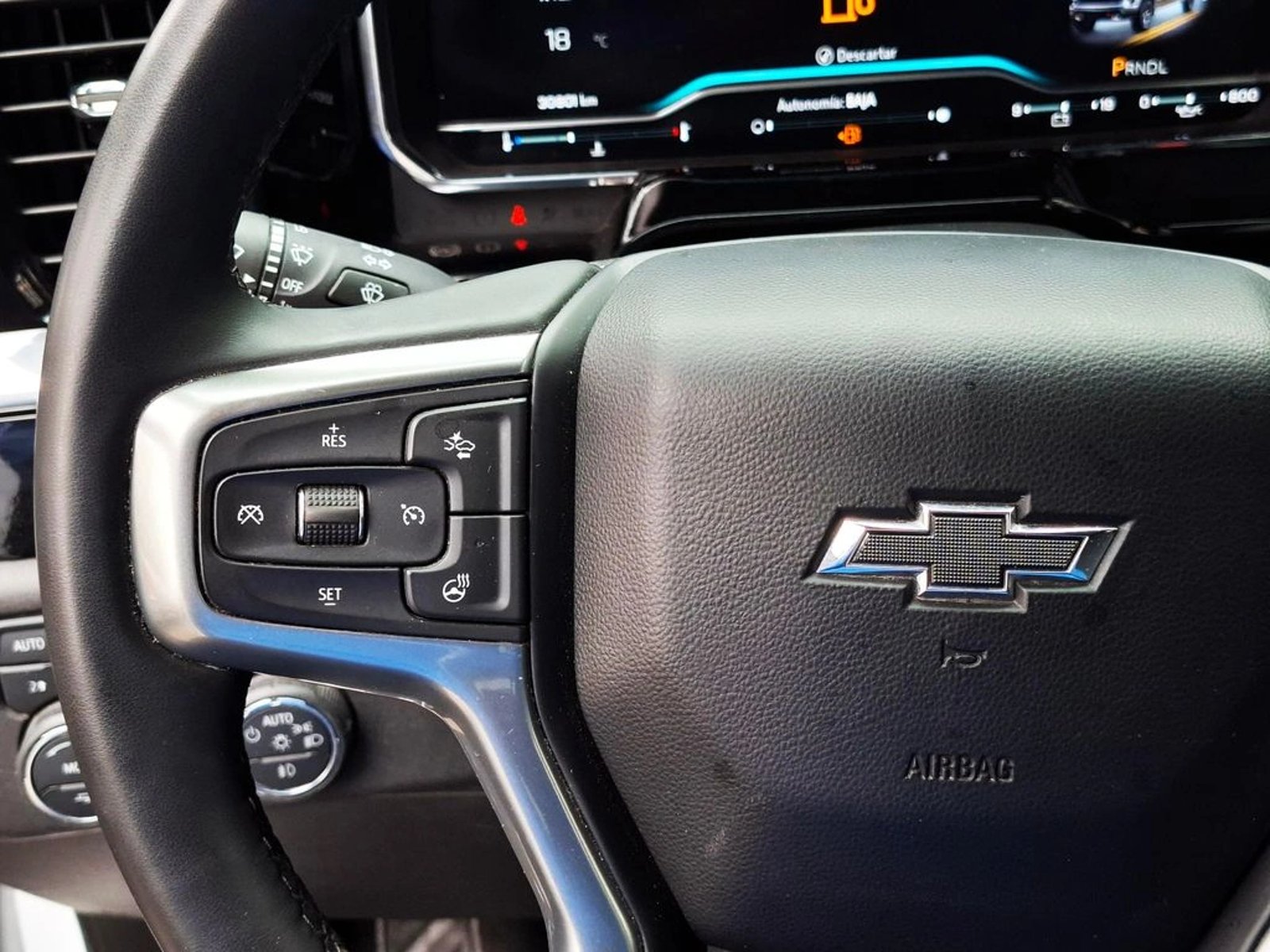 CHEVROLET SILVERADO 5.3 LT R TRAIL BOSS Z71 4X4 AT 4P 2025 - Imagen 18 de 20