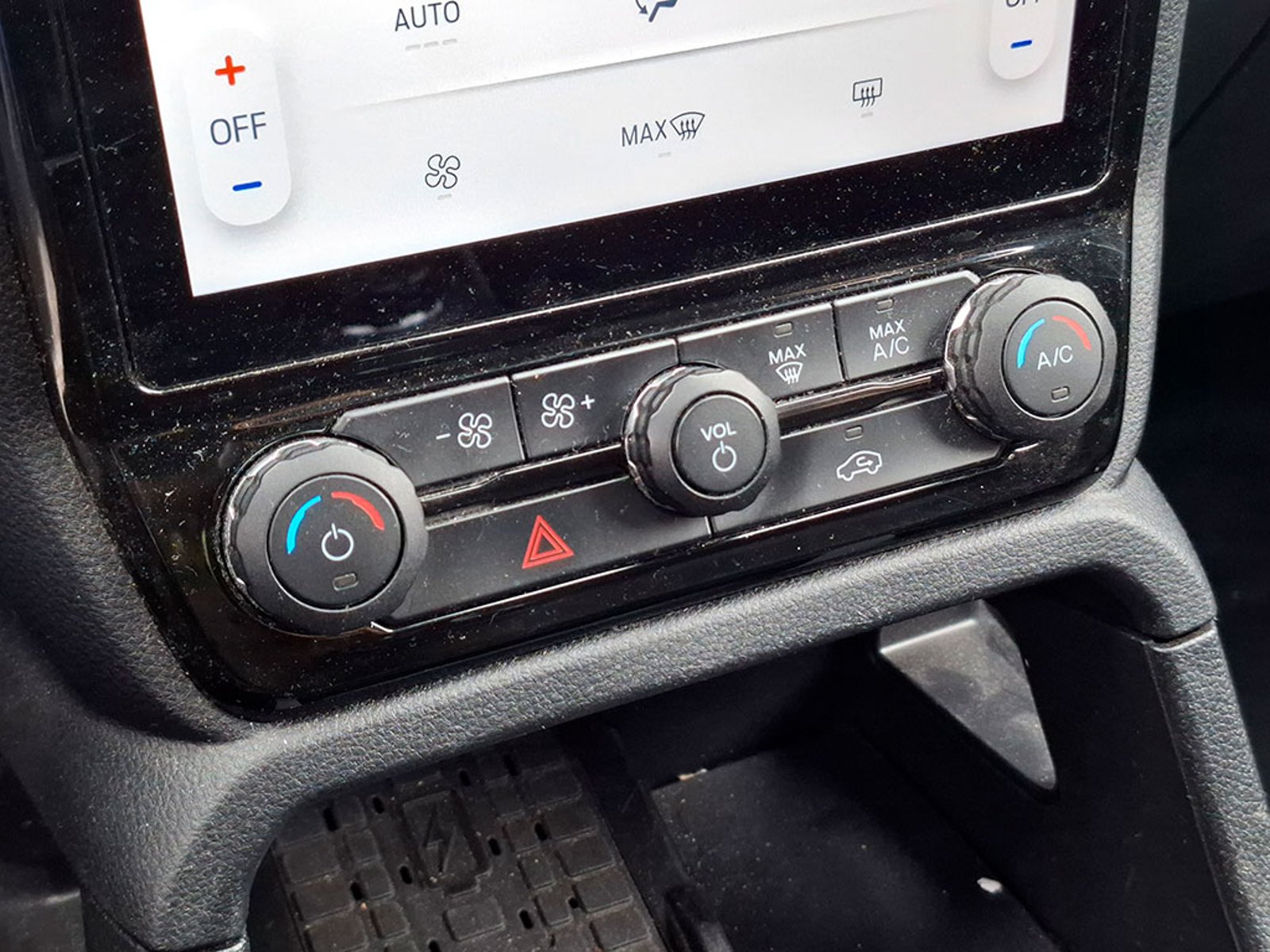 Ford RANGER 3.0 LIMITED 4X4 AUT 2024 - Imagen 16 de 20