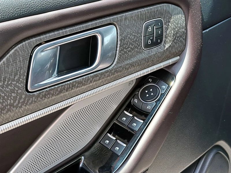 Ford EXPLORER 2.3 ECOBOOST PLATINUM 4WD AT 5P 2025 - Imagen 10 de 17
