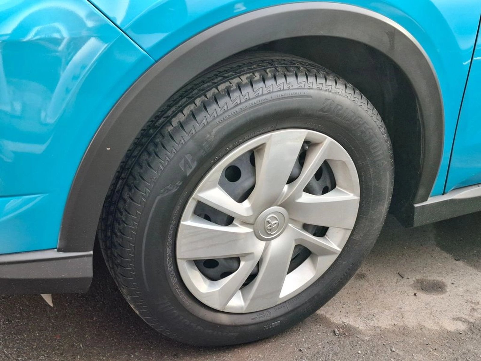 Toyota RAIZE 1.2 I MT 2023 - Foto 4 de 16