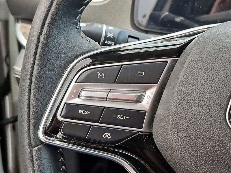 DFSK 600 PHEV 1.5 ELITE PRO AT HIBRIDO 2025 - Imagen 13 de 17