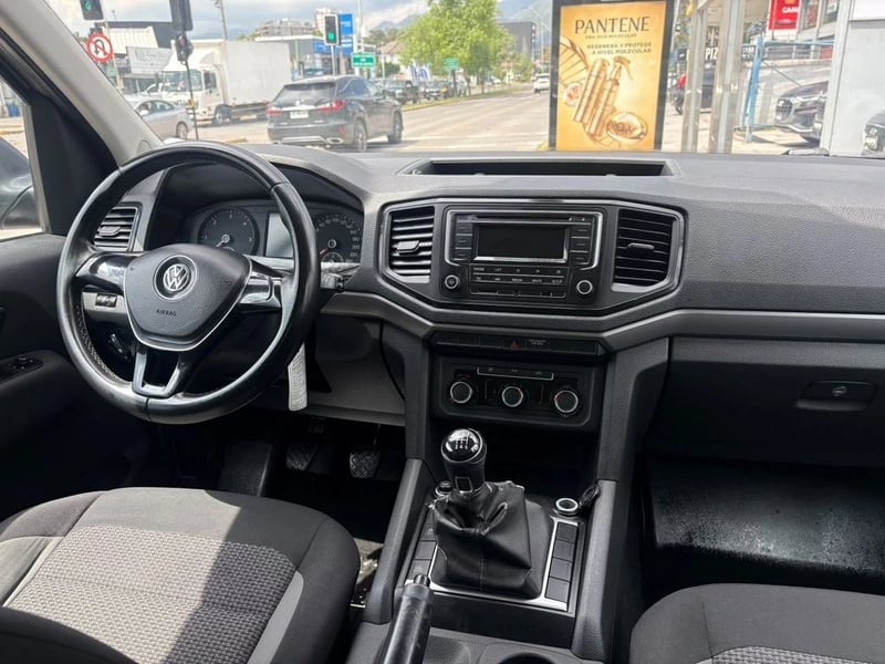 Volkswagen AMAROK 2.0 TRENDLINE DIESEL DOB. CAB. 2WD MT 4P 2020 - Imagen 7 de 12
