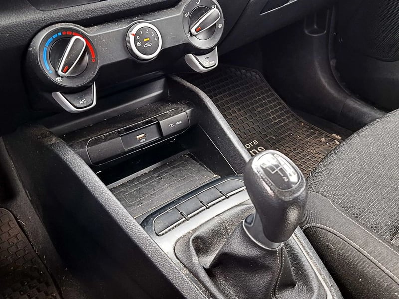 Kia RIO 4 LX 1.4 MT 2022 - Imagen 14 de 14
