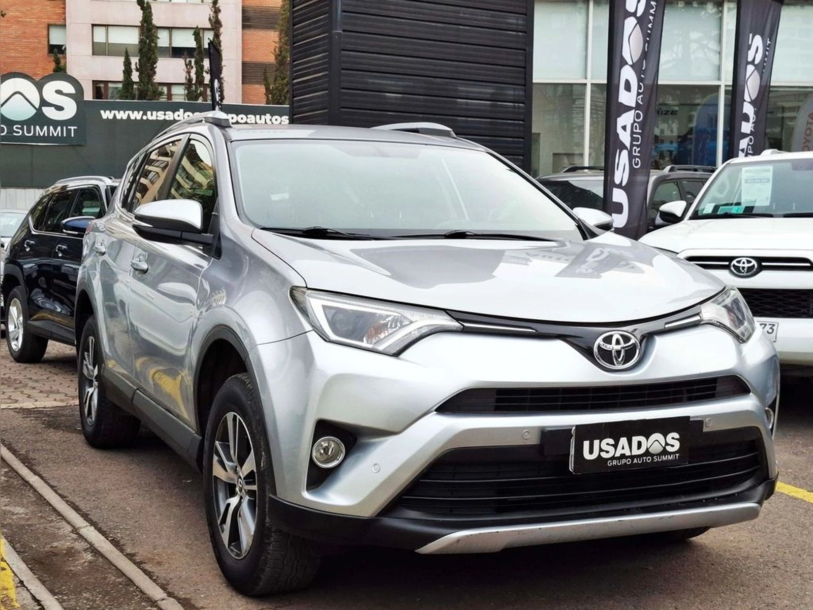 Toyota RAV4 2.0 SÚPER LUJO AUT 4X2 2019 - Imagen 4 de 20