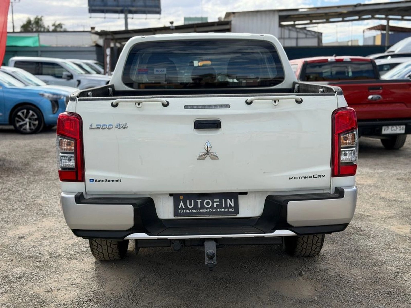 Mitsubishi L200 2.4 KATANA CRM DIESEL SPECIAL PACK DOB. CAB. 4X4 MT 4P 2022 - Imagen 7 de 16