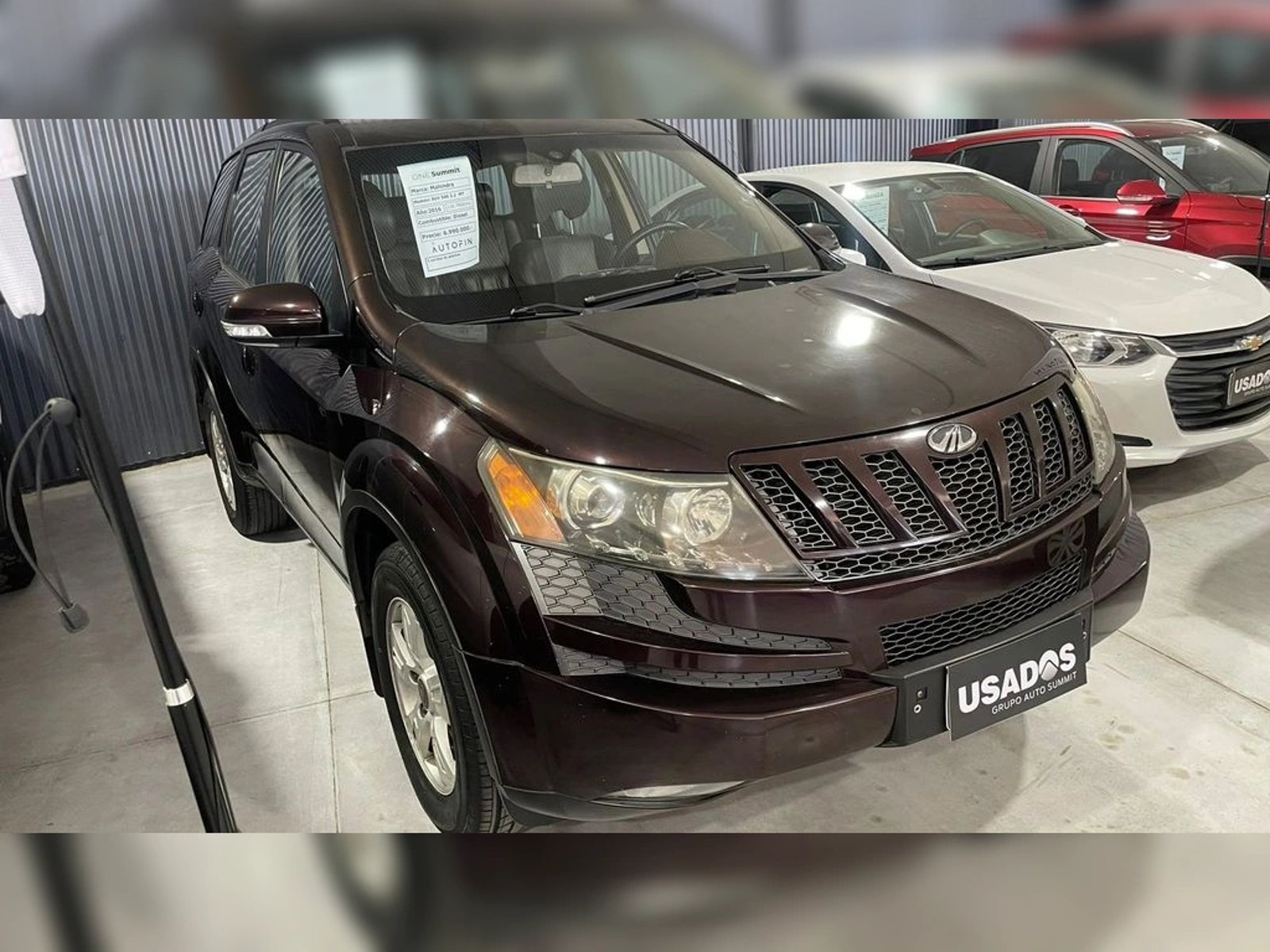 Mahindra XUV500 2.2 CRDE DIESEL AWD EURO5 FULL MT 5P 2016 - Foto 2 de 11