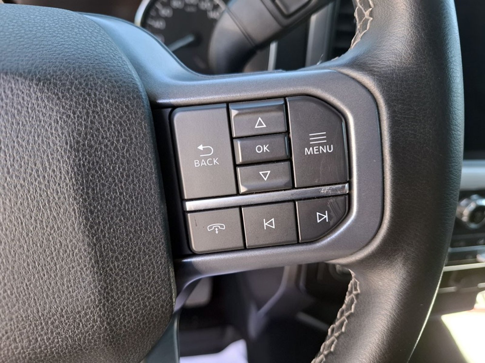 FORD F-150 XLT 5.0 AUT 2024 - Imagen 18 de 20