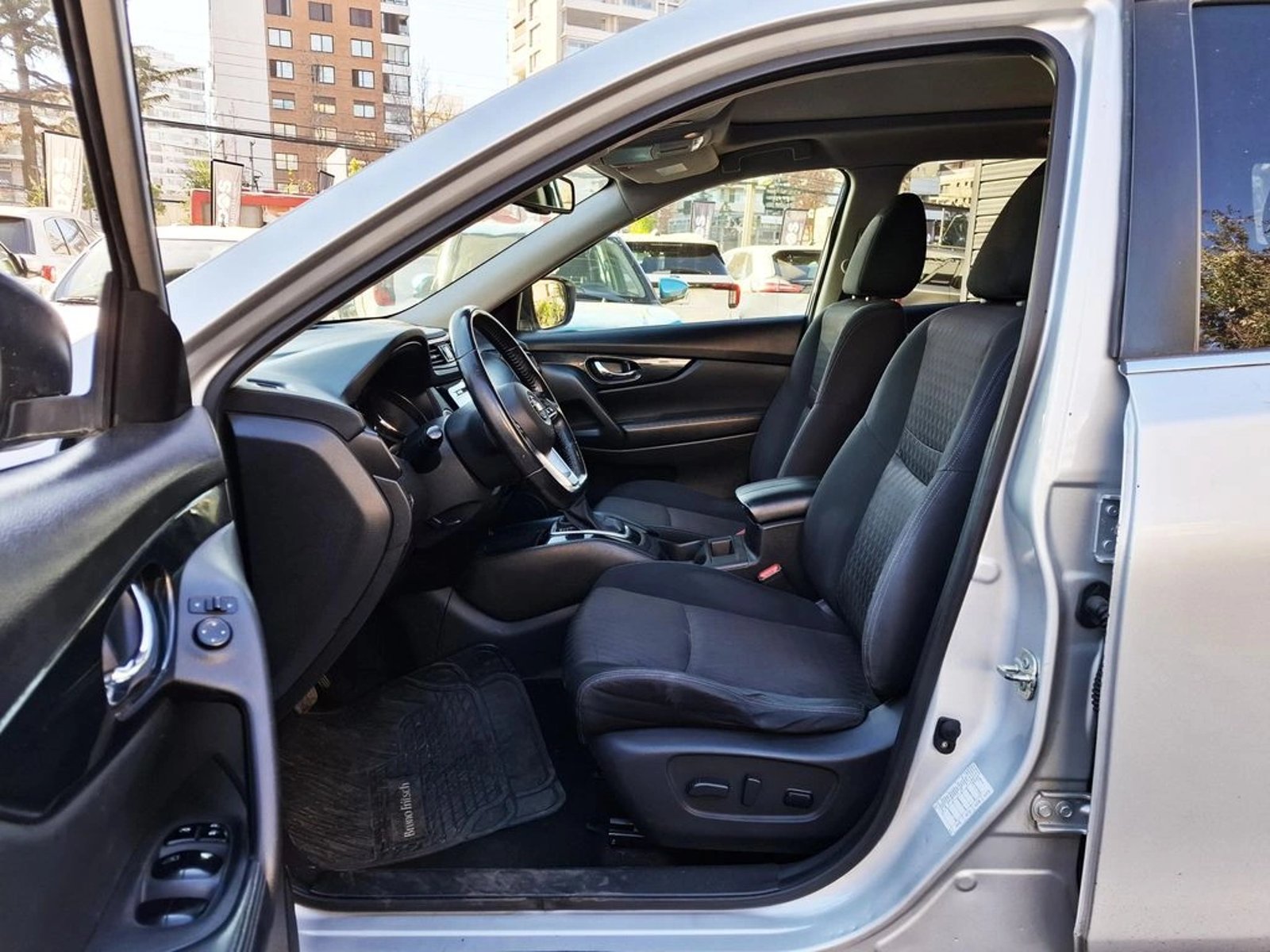 Nissan X-TRAIL 2.5 2019 - Imagen 15 de 20