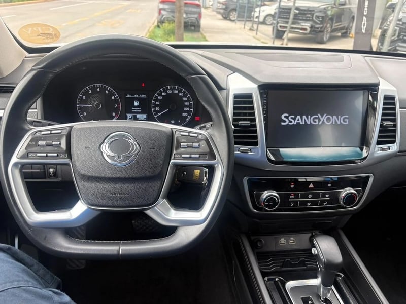 SsangYong REXTON 2.0T LX 4X2 6AB 6AT 5P 2023 - Imagen 7 de 12