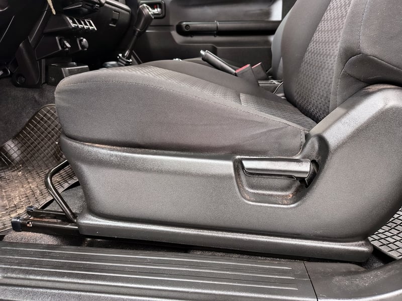 Suzuki JIMNY GL 1.5 2023 - Imagen 8 de 18