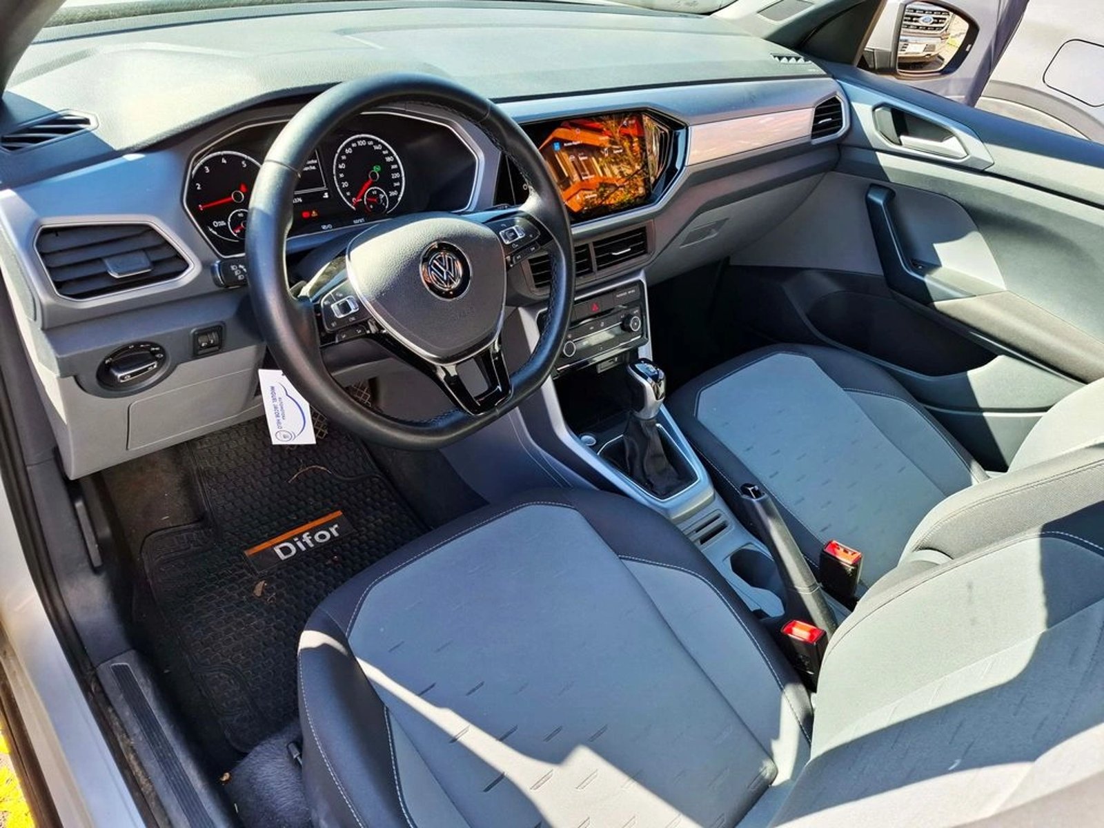 Volkswagen T-CROSS 1.0 TSI COMFORTLINE AT 2021 - Imagen 17 de 20