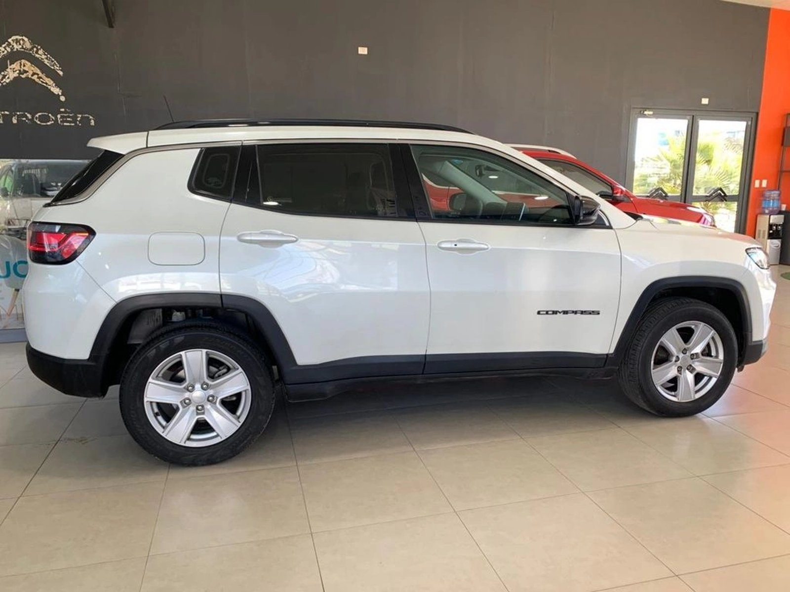 Jeep COMPASS 1.3 LIMITED AT 2022 - Foto 3 de 9