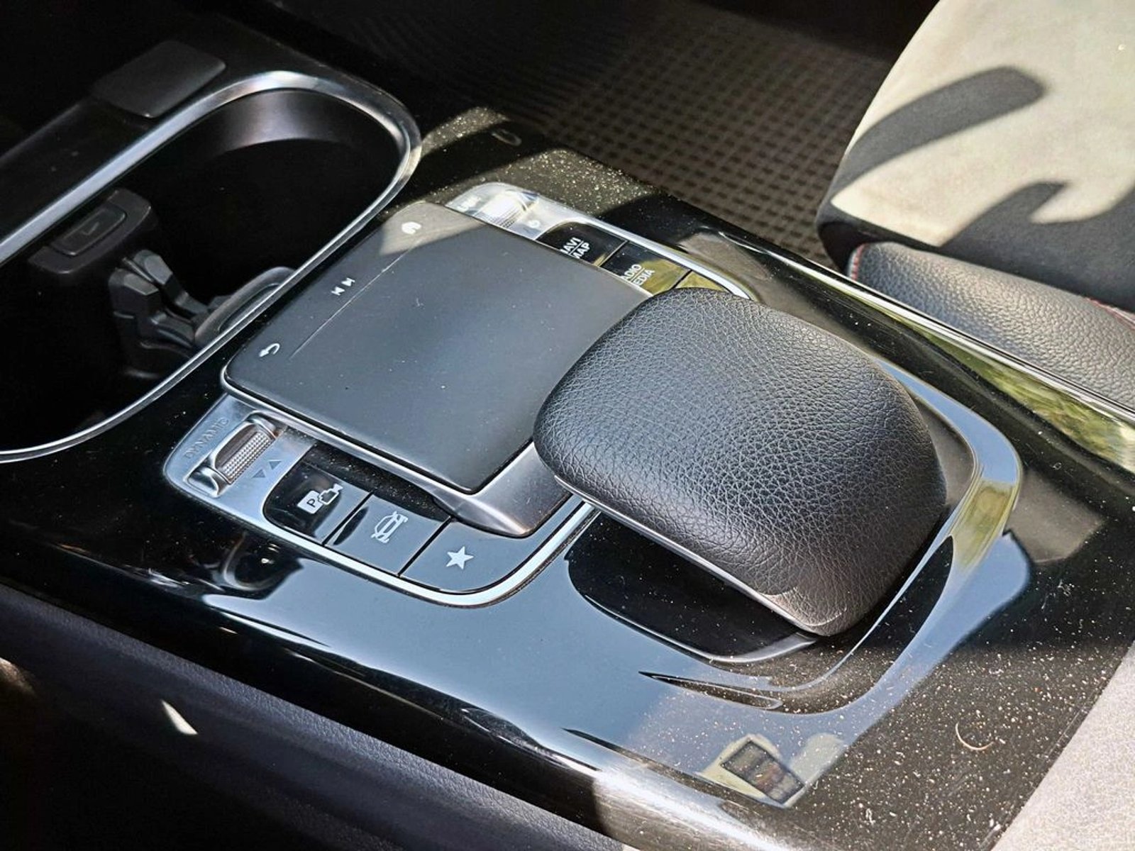MERCEDES-BENZ A 250 2.0 SPORT AT 2019 - Imagen 17 de 18