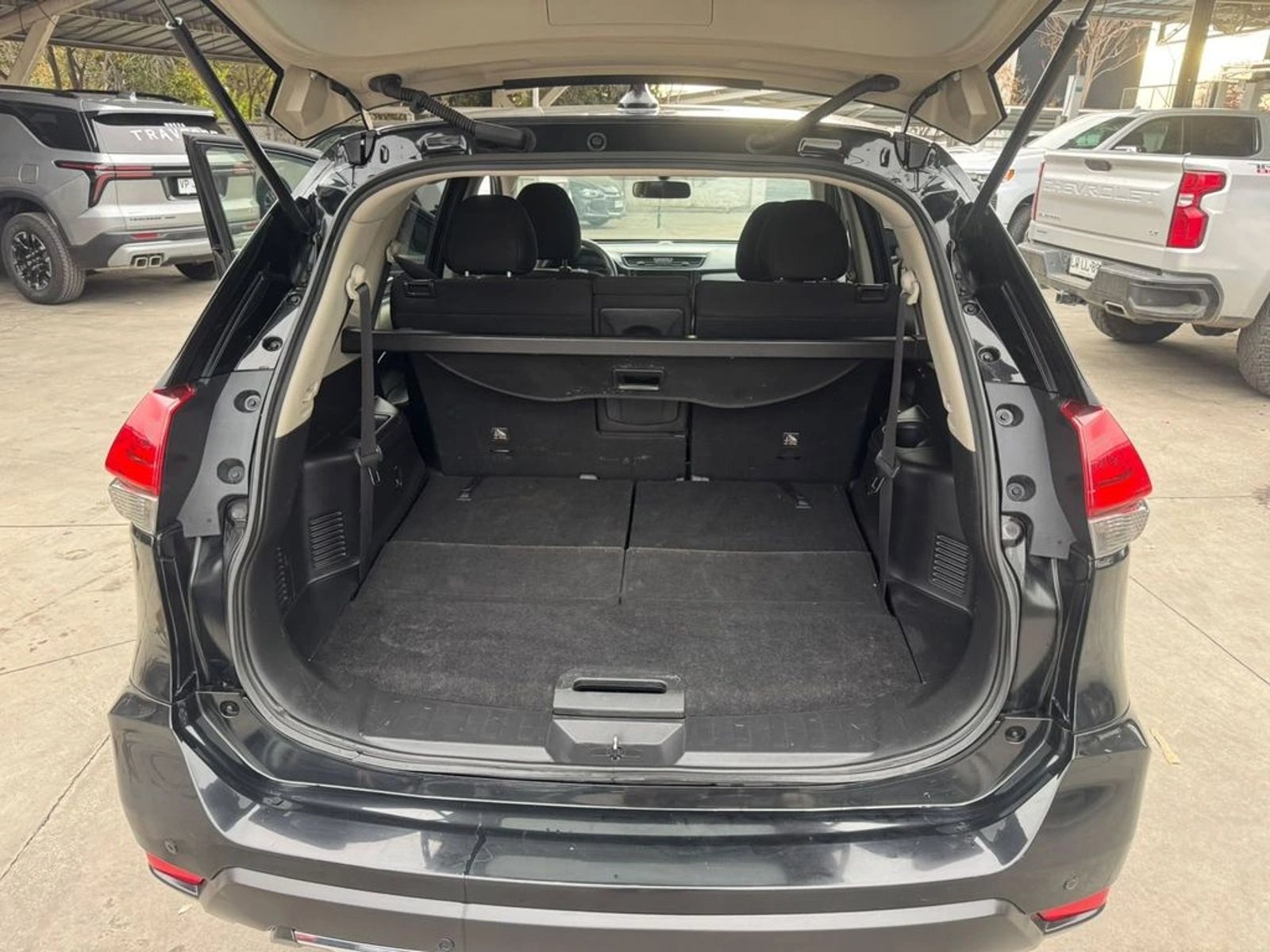 NISSAN X-TRAIL 2.5 sense 2018 - Imagen 6 de 10