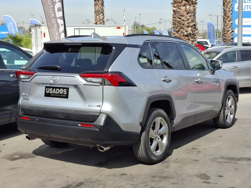 Toyota RAV4 2.0 XLE AT 2019 - Imagen 7 de 19