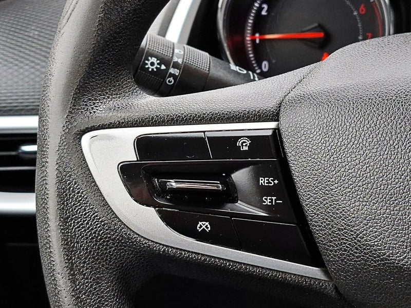 Chevrolet TRACKER 1.2 LTZ P MT 2022 - Imagen 14 de 17