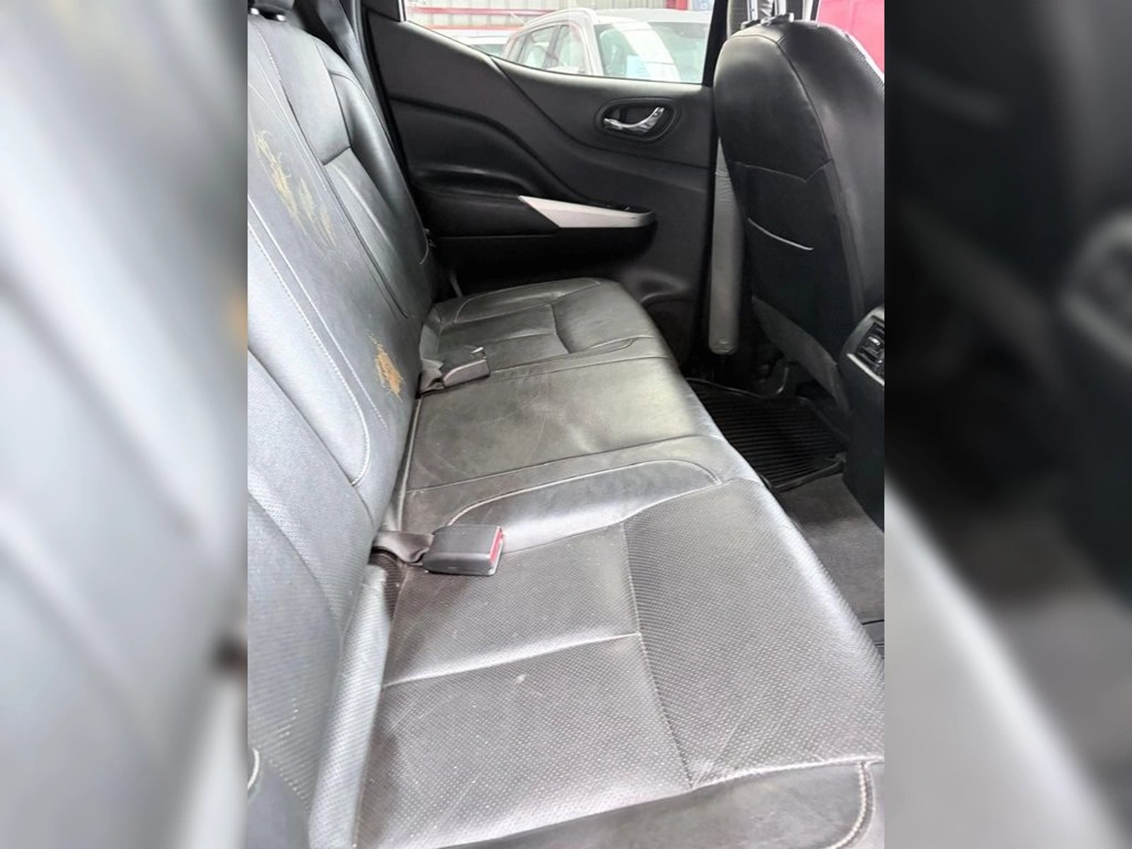 NISSAN NP300 2.3 XGEAR DIESEL 4WD DOB.CAB. AT 4P 2019 - Imagen 7 de 14