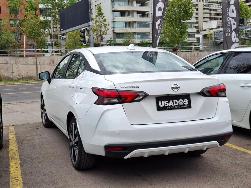 Nissan VERSA 1.6 EXCLUSIVE CVT 2022 - Imagen 10 de 20