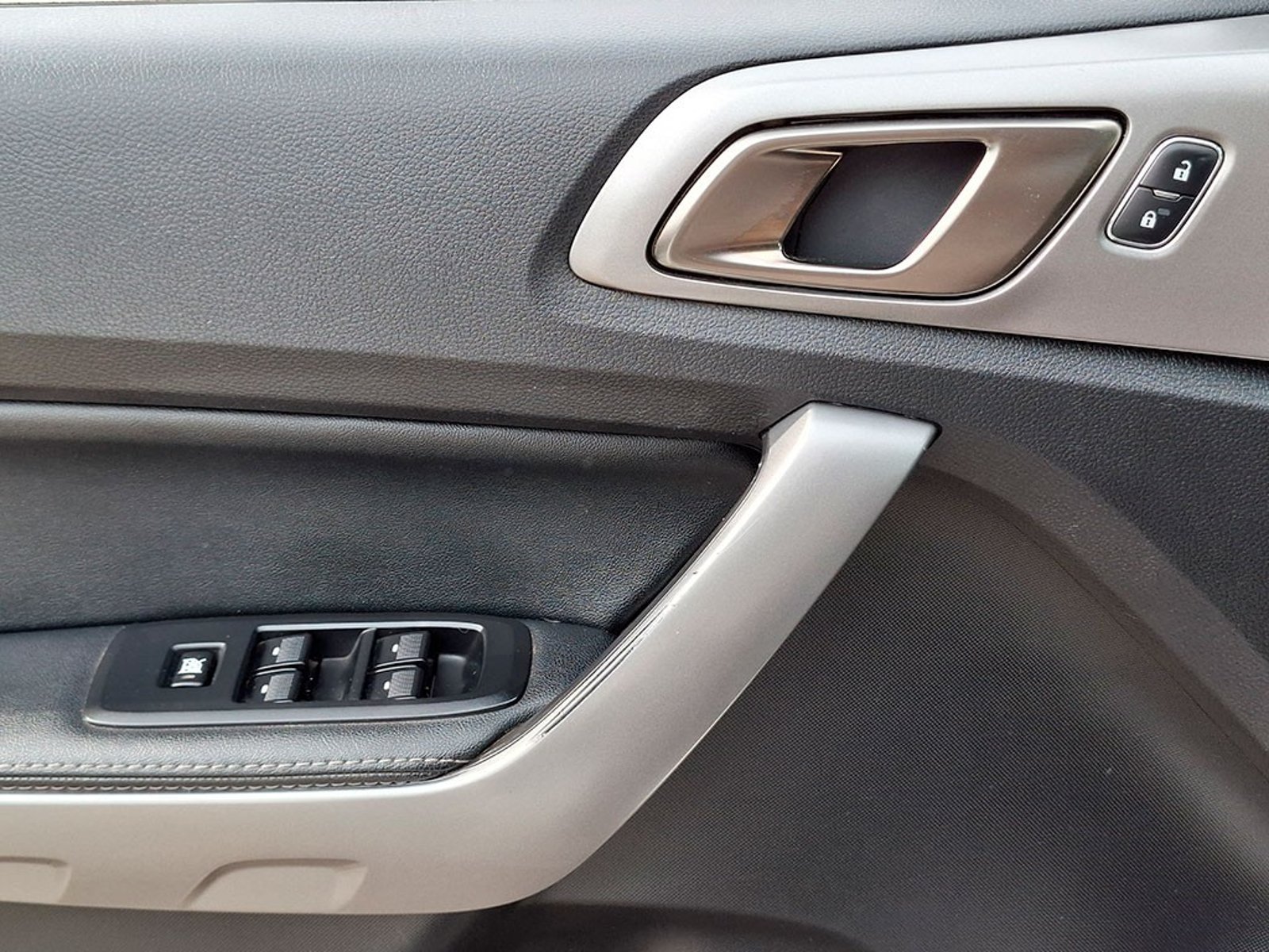 Ford RANGER LIMITED 3.2 4X4 DIESEL AT 4P 2023 - Imagen 20 de 20
