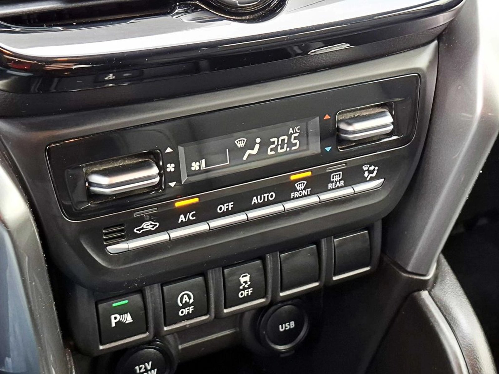 Suzuki GRAND VITARA GLX 1.5 MT HYBRID 2023 - Imagen 16 de 17