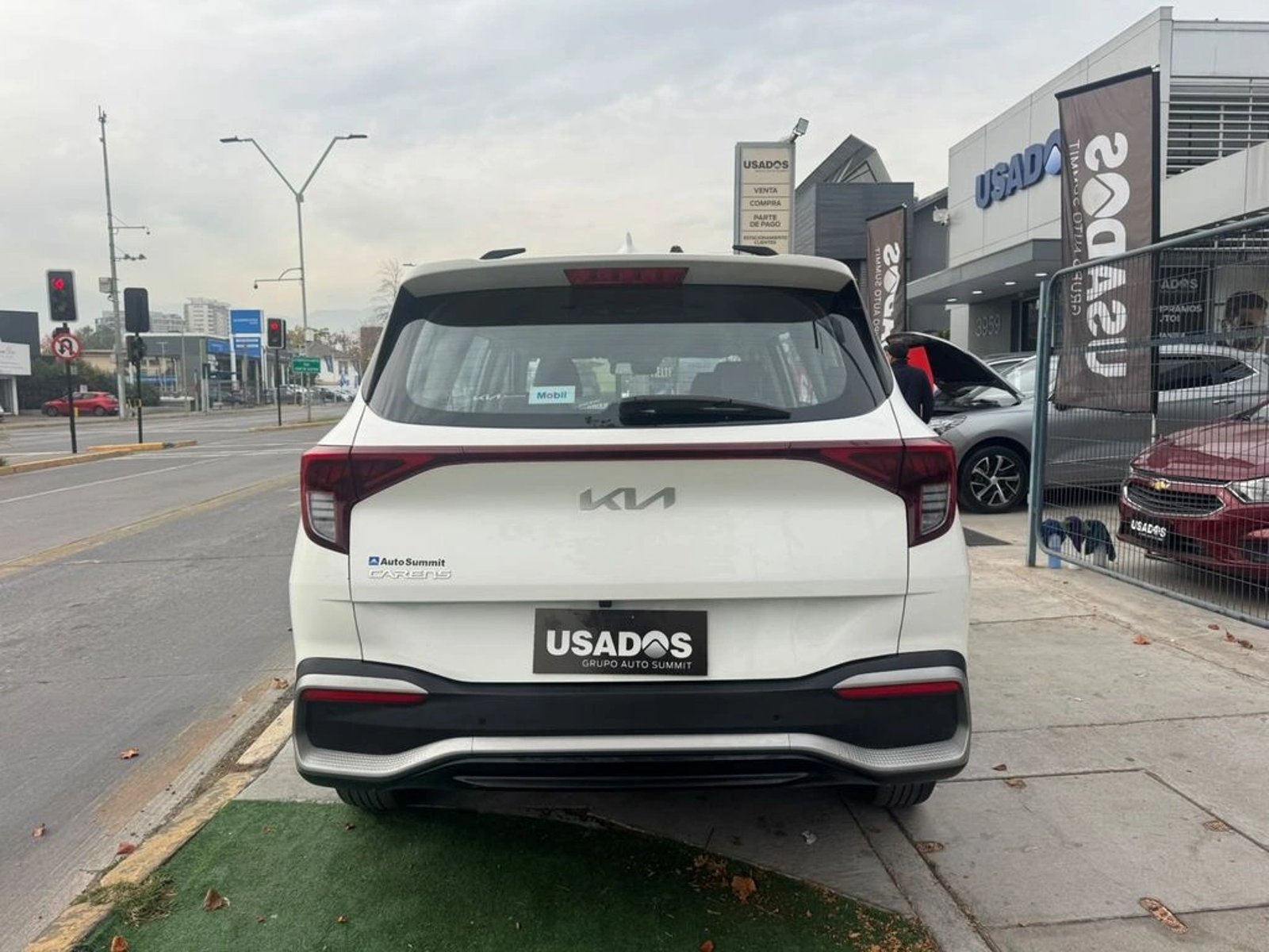 Kia CARENS 1.4 EX 2023 - Foto 5 de 12