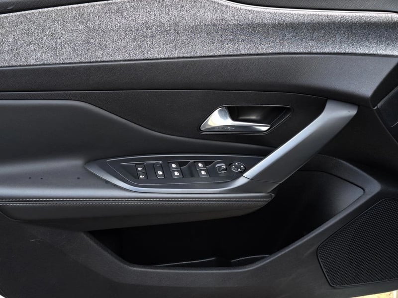 Peugeot 308 1.5 2023 - Imagen 10 de 20