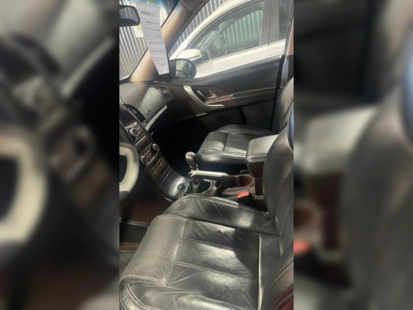 MAHINDRA XUV500 2.2 CRDE DIESEL AWD EURO5 FULL MT 5P 2016 - Imagen 10 de 11