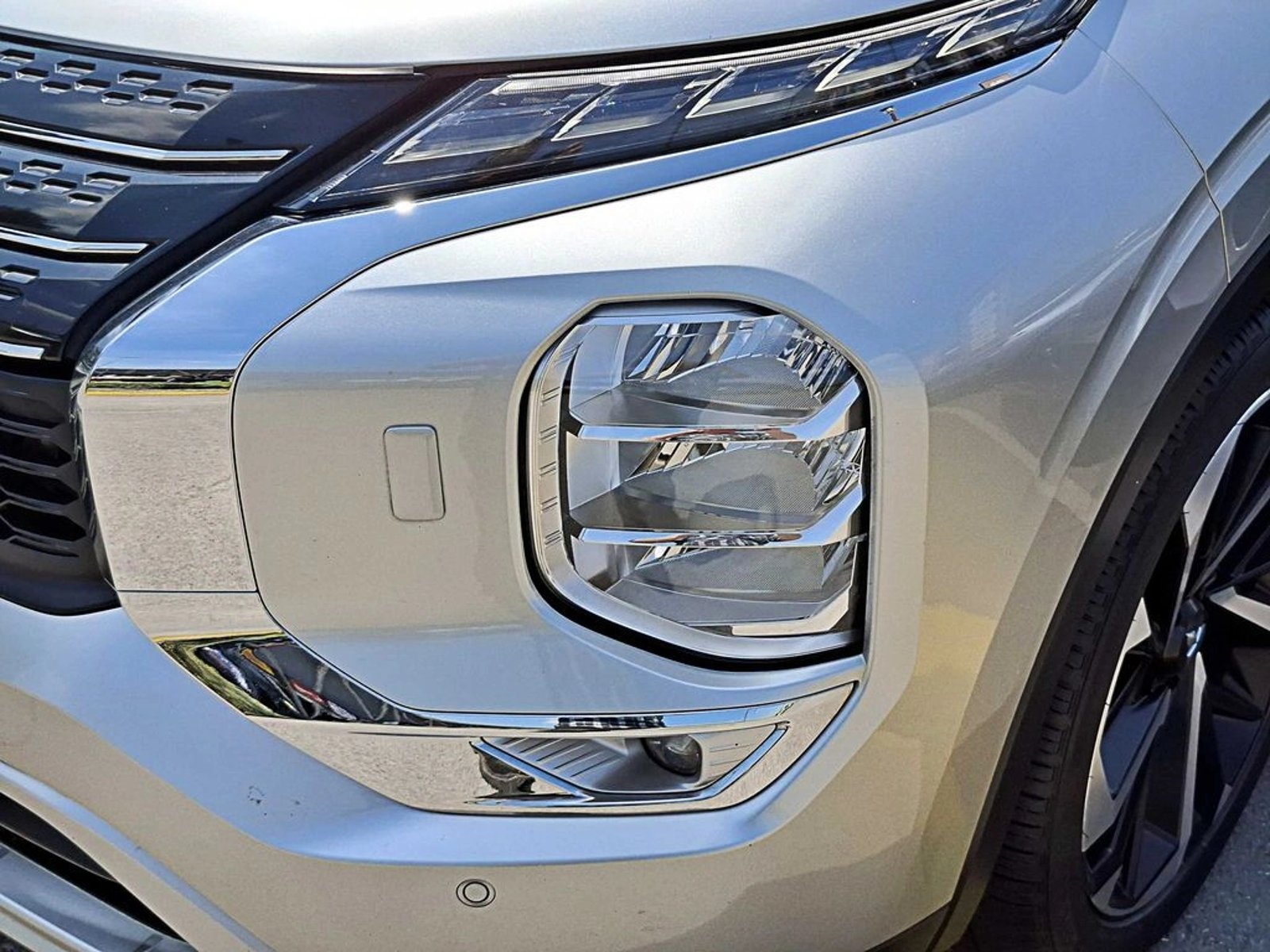 Mitsubishi OUTLANDER 2.5 GLS AT 4X4 2023 - Foto 3 de 17
